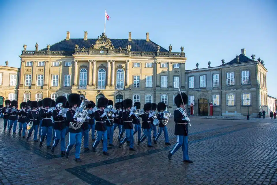 Ting å Gjøre i København - de 25 beste Severdigheter og Attraksjoner 4 amalienborg slott