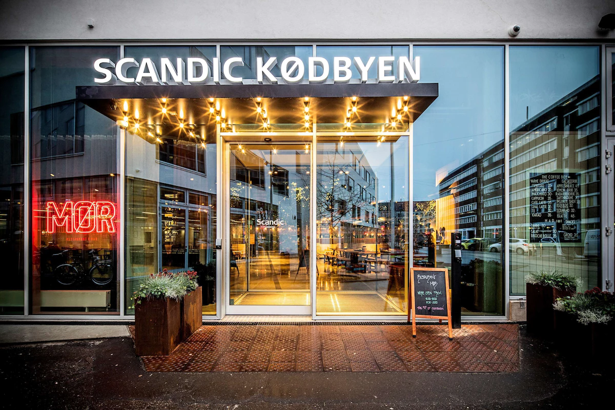 Hvor bør man bo i København? De 5 beste områdene & hotellene 15 Inngangen til Scandic Kødbyen i København