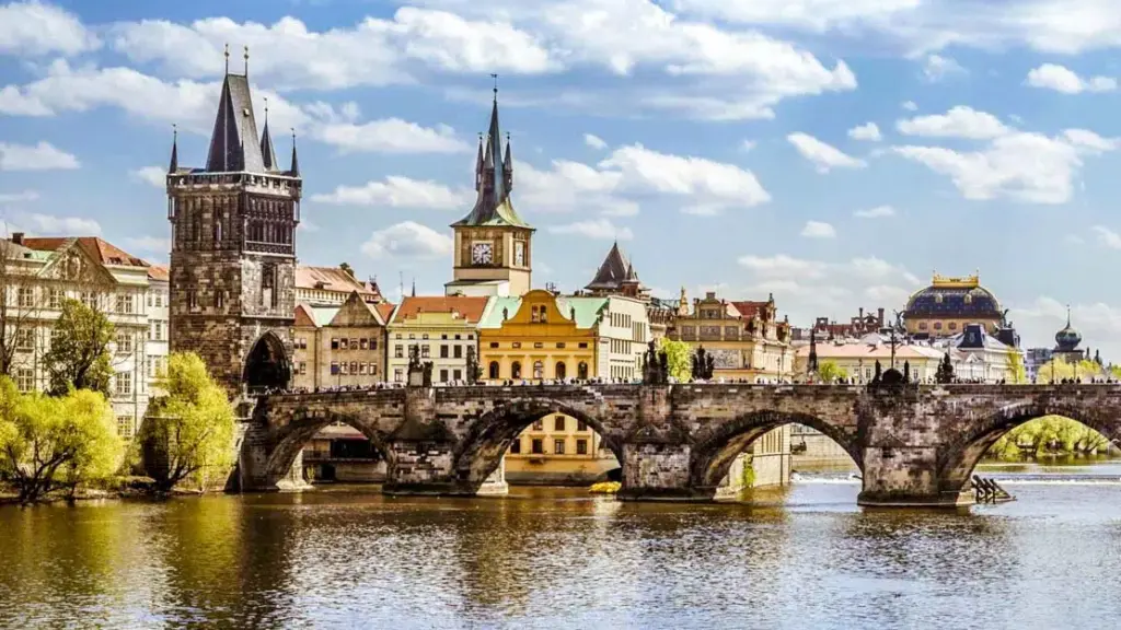 Hvor bør man bo i Praha? 5 gode områder og anbefalte hoteller 11 Charles Bridge attraksjoner Praha