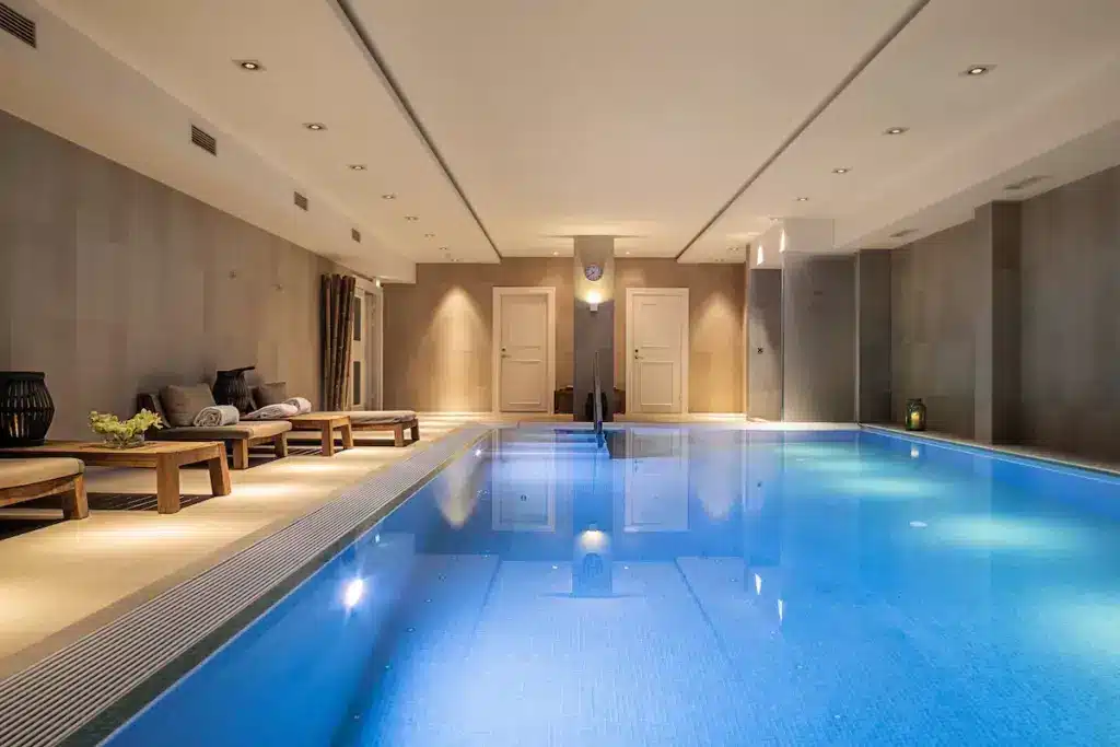 Spa i København - de 10 beste spa hotell i Danmarks hovedstad 🇩🇰 21 Kokkedal Castle Copenhagen pool