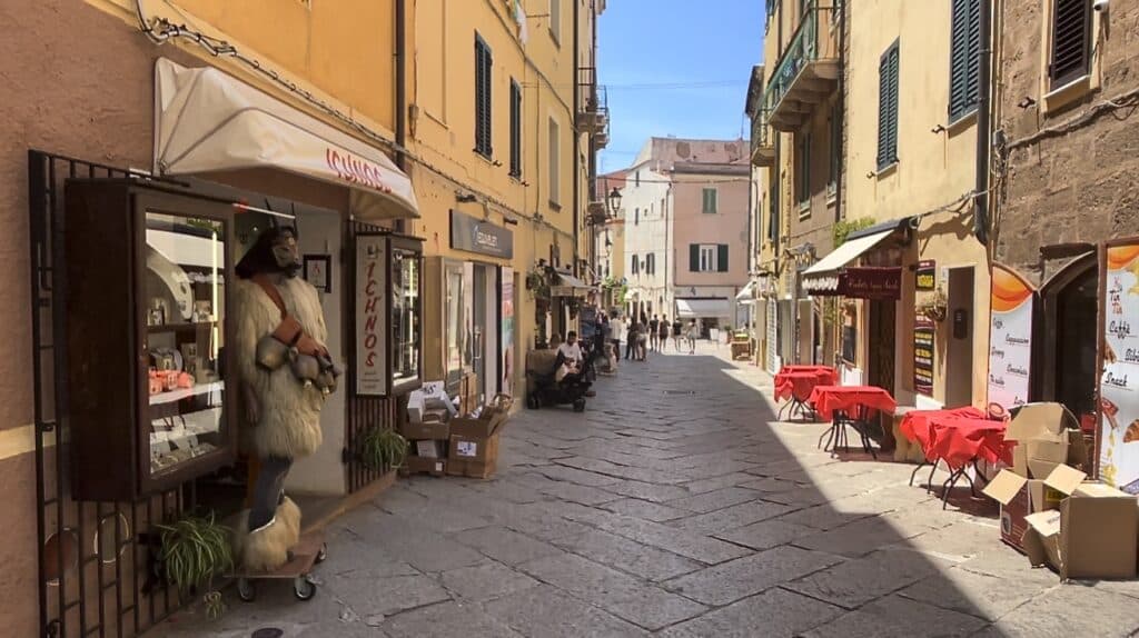Hvor bør man bo på Sardinia? De 8 beste områdene og gode hoteller 3 Alghero
