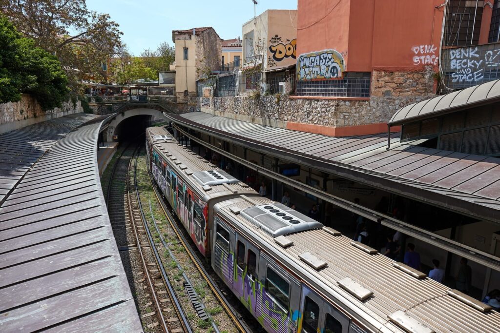 Fra Athen lufthavn til sentrum - stor guide til transport 4 Athen tog