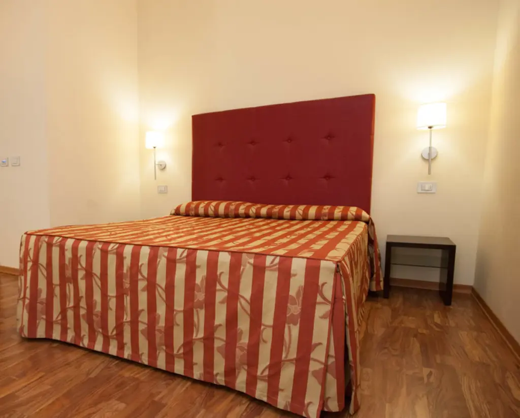 Hvor bør man bo på Sardinia? De 8 beste områdene og gode hoteller 14 Billig hotell cagliari