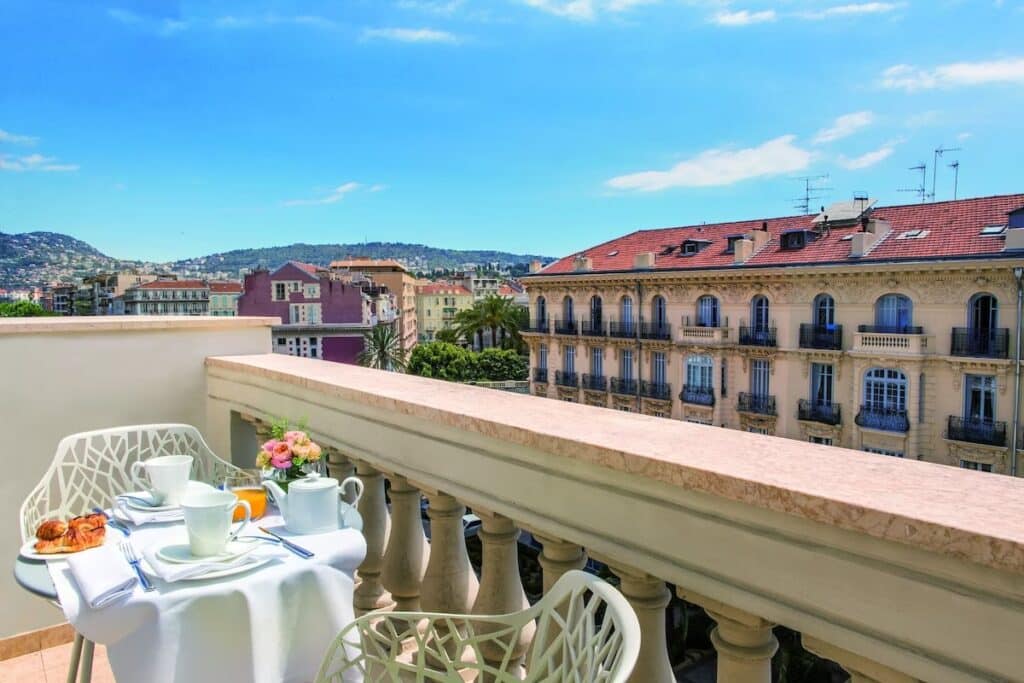 Hvor bør man bo i Nice? De 4 beste områdene og gode hoteller 14 Boscolo Nice Hôtel & Spa, luksushotell i sentrum