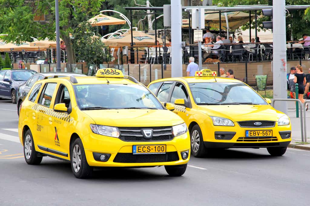 Transport fra Budapest lufthavn til sentrum: guide til buss, tog og taxi 5 Budapest taxi