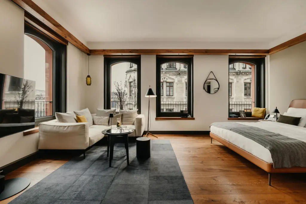 Hvor bør man bo i München? De 6 beste områdene og gode hoteller 5 DO & CO Hotel München