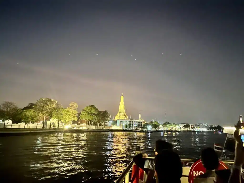 Elven i Bangkok
