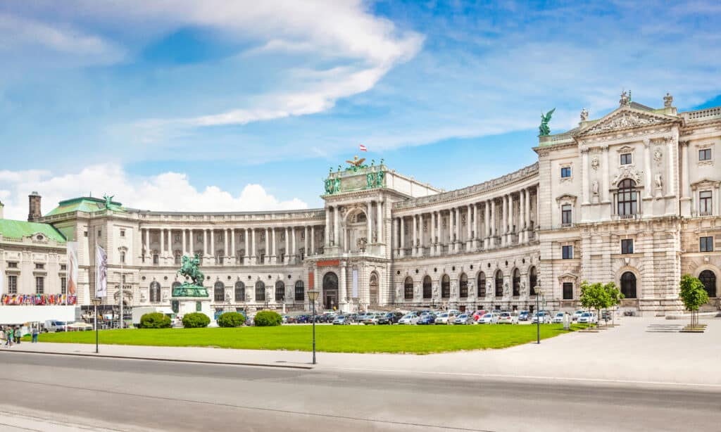 Severdigheter i Wien: 20 ting å se og gjøre 4 Hofburg i Wien sentrum