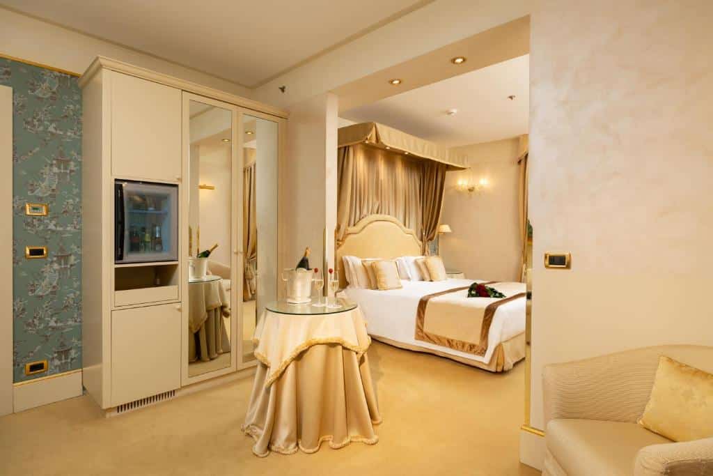 Hotel A La Commedia