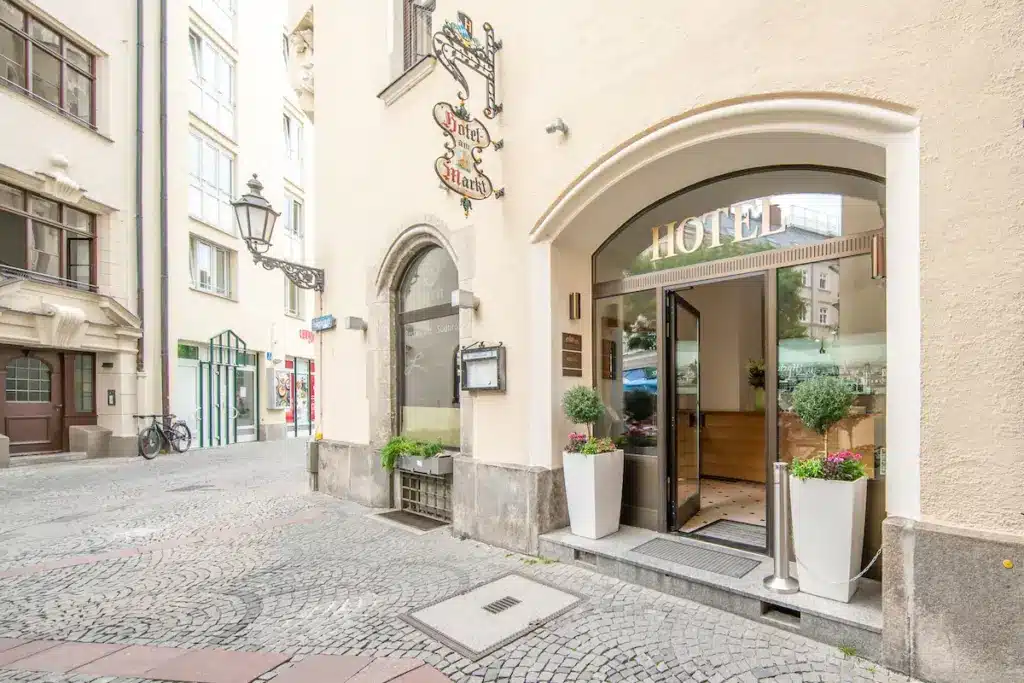 Hvor bør man bo i München? De 6 beste områdene og gode hoteller 9 Hotel Am Markt München