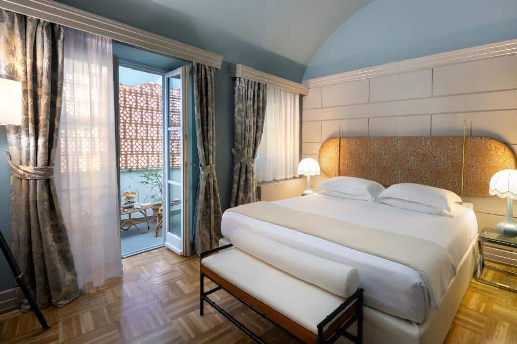 Hotel Number Nine, luksushotell med innendørs basseng