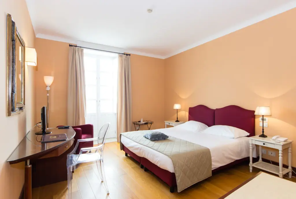 Hotel roma, budsjettvennlig hotell siracusa