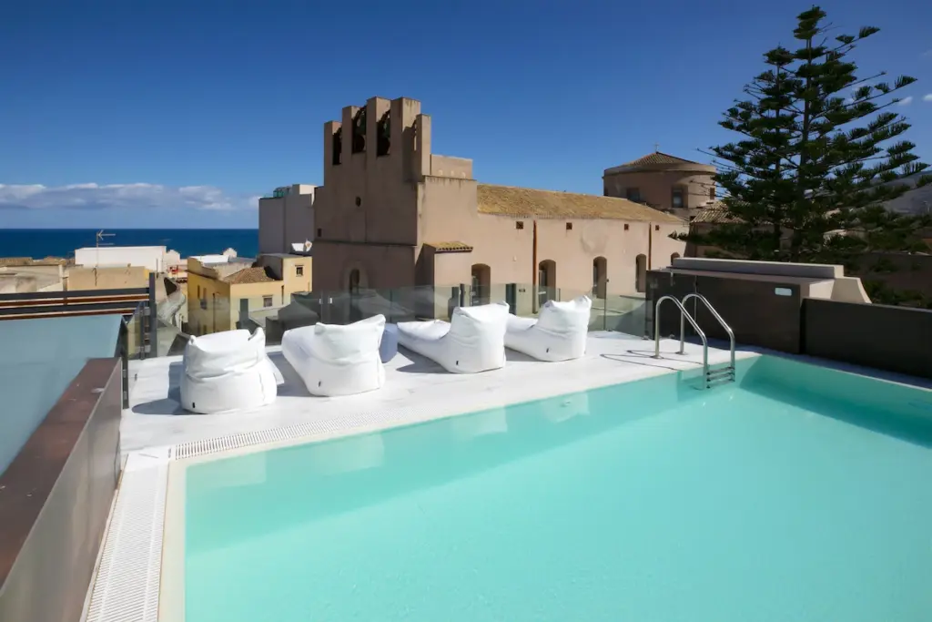 Hotell med basseng trapani