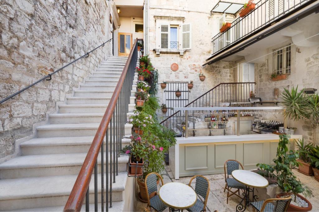 Hvor bør man bo i Split? De 3 beste områdene og gode hoteller 3 Judita Palace Heritage Hotel