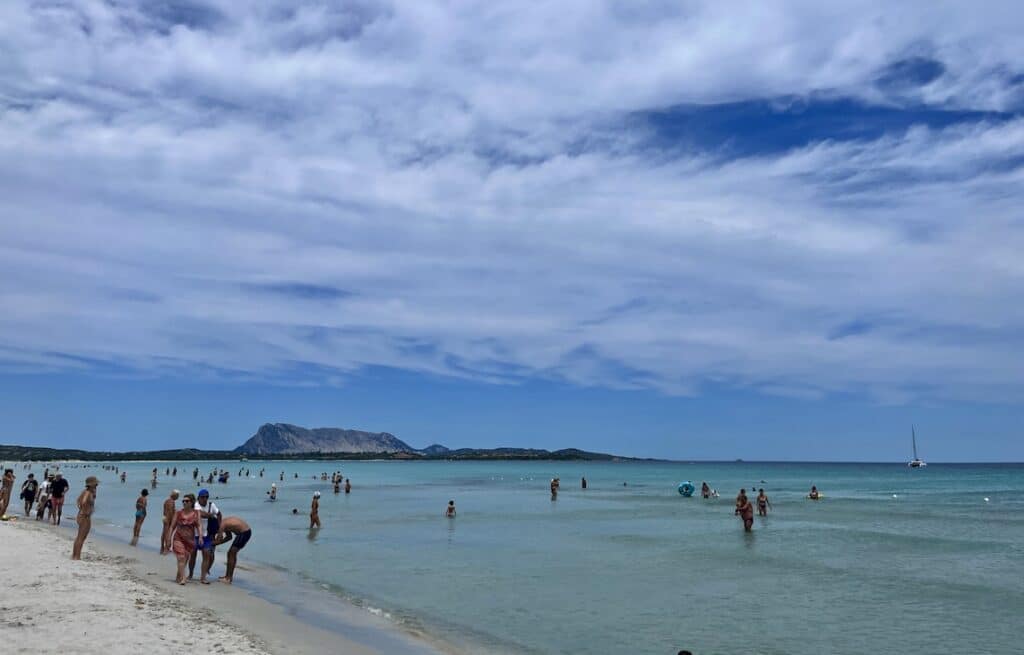 Hvor bør man bo på Sardinia? De 8 beste områdene og gode hoteller 63 La Cinta strand sardinia