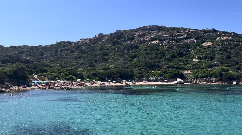 Hvor bør man bo på Sardinia? De 8 beste områdene og gode hoteller 41 La Maddalena strand
