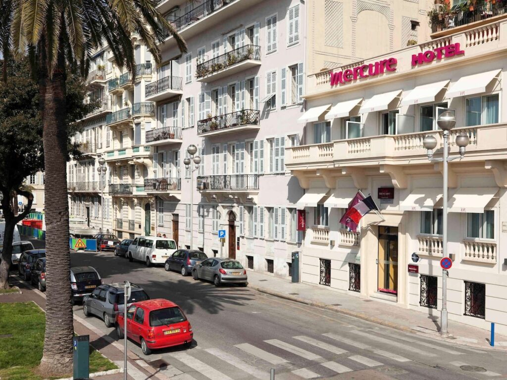 Hvor bør man bo i Nice? De 4 beste områdene og gode hoteller 6 Mercure Nice Marche aux Fleurs