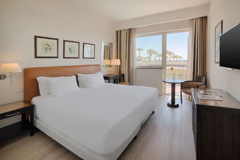 NH catania, hotell ved stranden