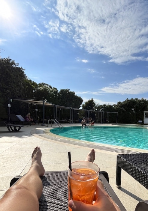 Hvor bør man bo på Sardinia? De 8 beste områdene og gode hoteller 28 Olbia hotell basseng