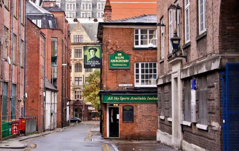 Hvor bør man bo i Manchester? De 3 beste områdene og gode hoteller 2 Pub i Manchester