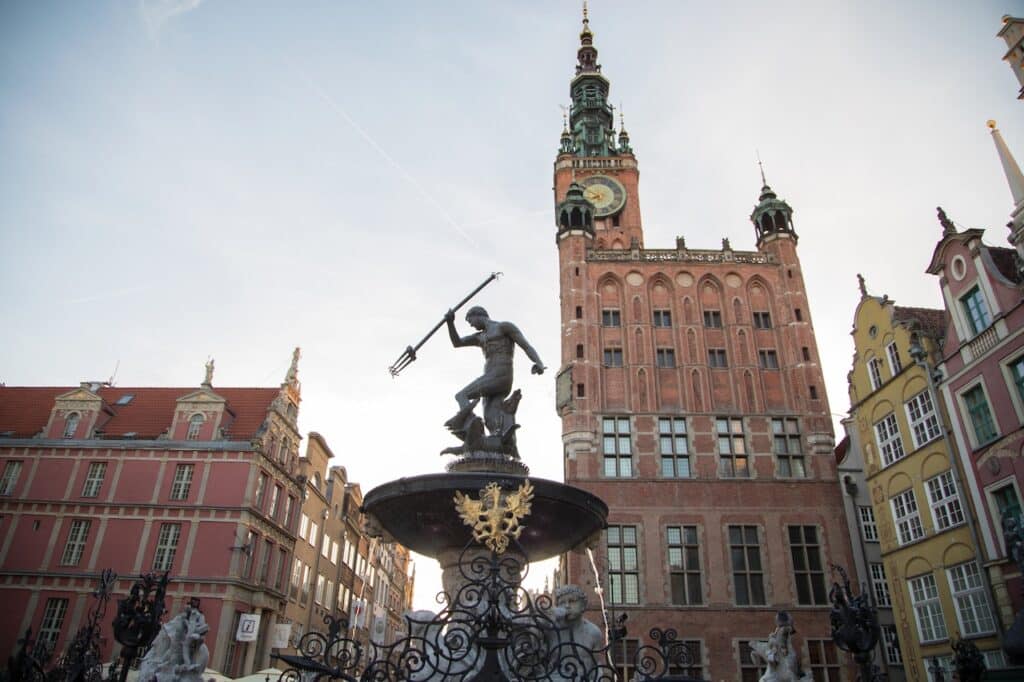 Hvor bør man bo i Gdansk? De 2 beste områdene og gode hoteller 4 Rådhuset i Gdansk