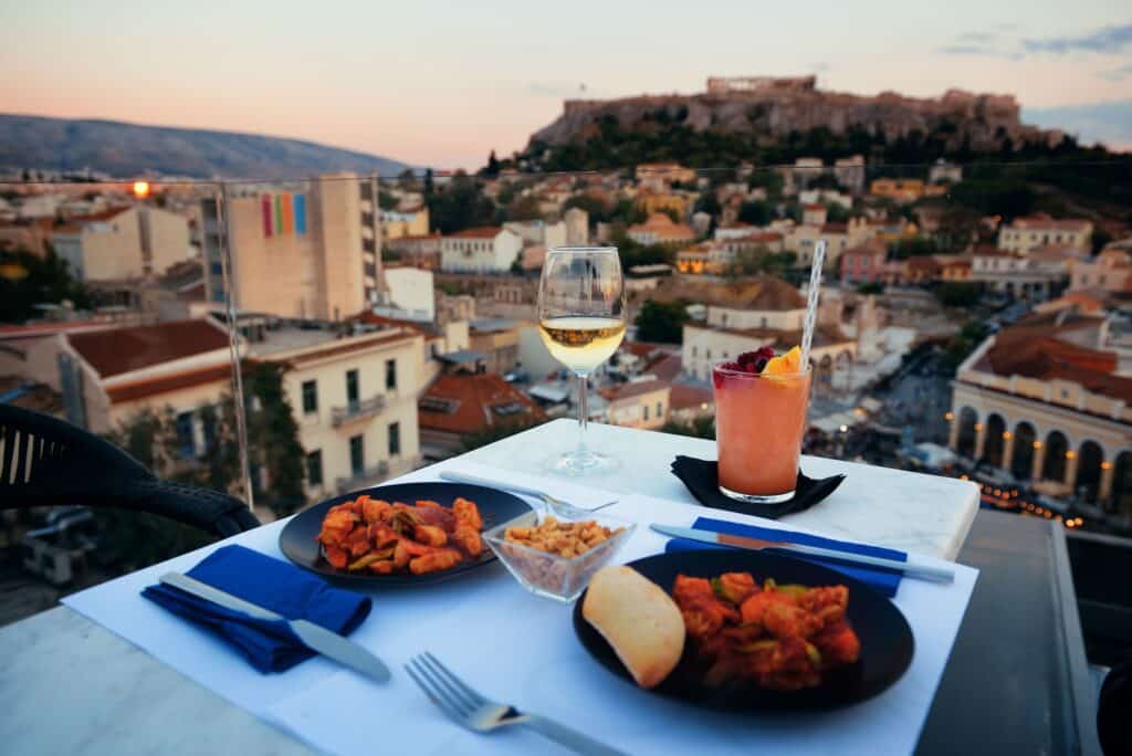 Severdigheter i Athen: de 20 beste tingene å se og gjøre 18 Rooftop-barer med utsikt mot Akropolis