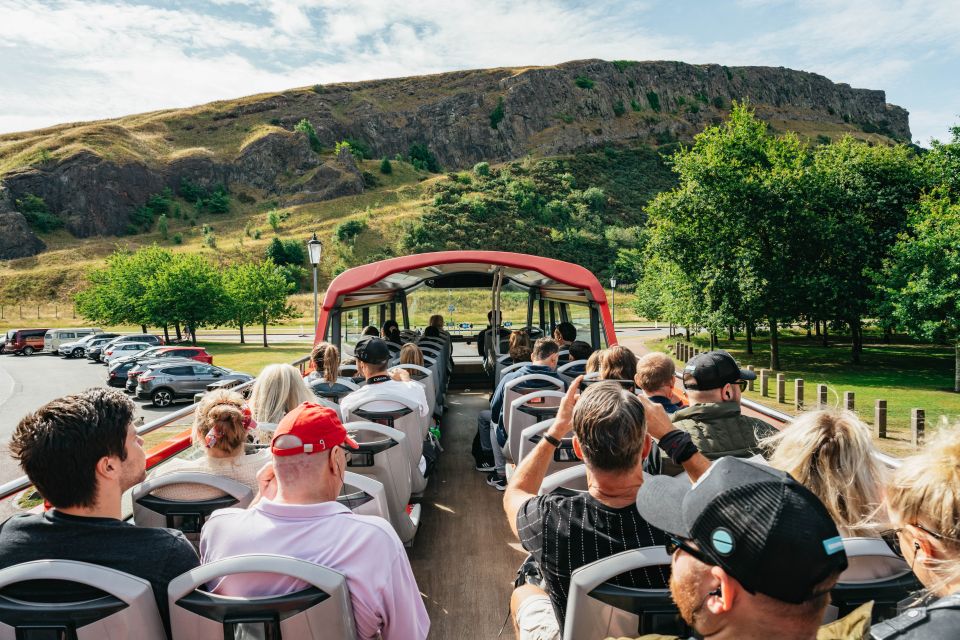Severdigheter i Edinburgh: de 16 beste tingene å se og gjøre 15 Sightseeingbuss i Edinburgh