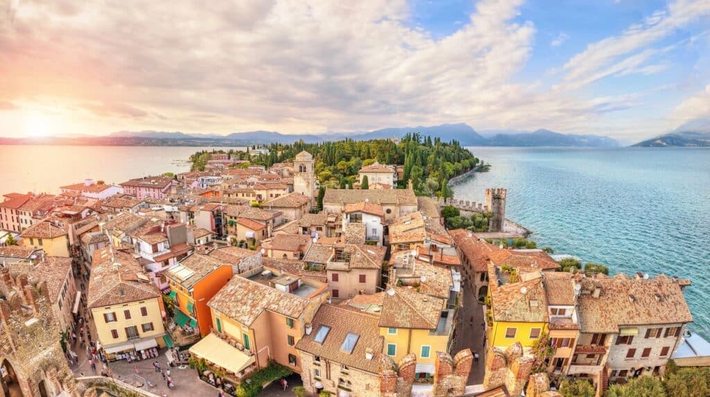 Sirmione, en av de koseligste byene ved Gardasjøen