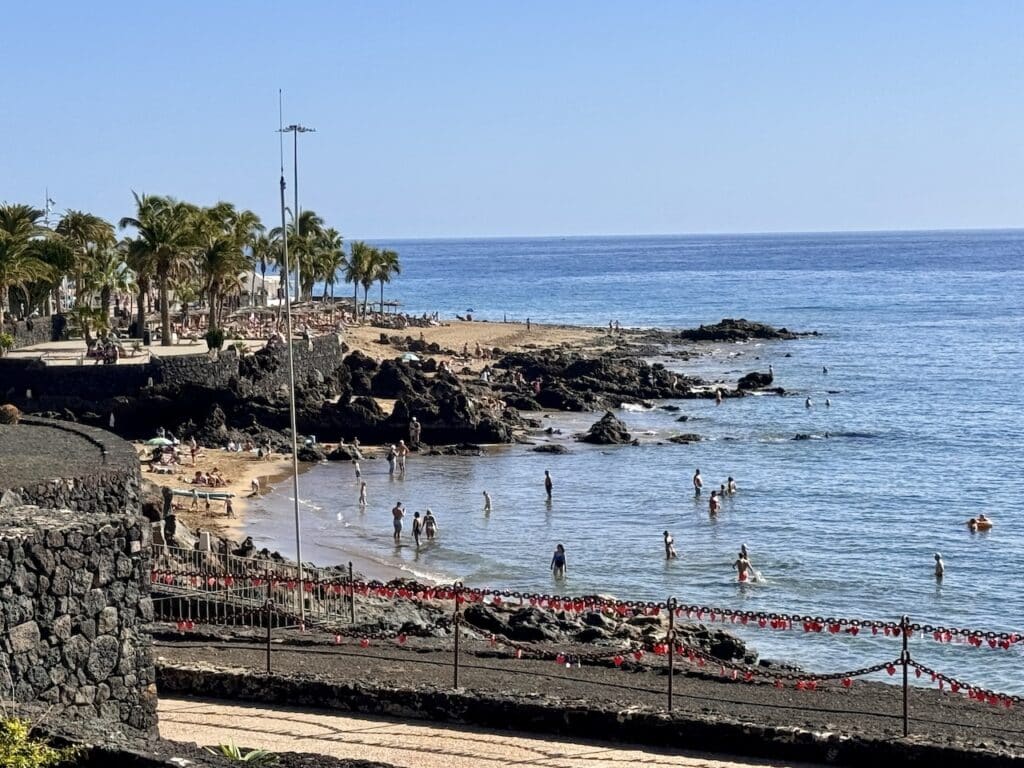 Stranden i Puerto del Carmen på Lanzarote