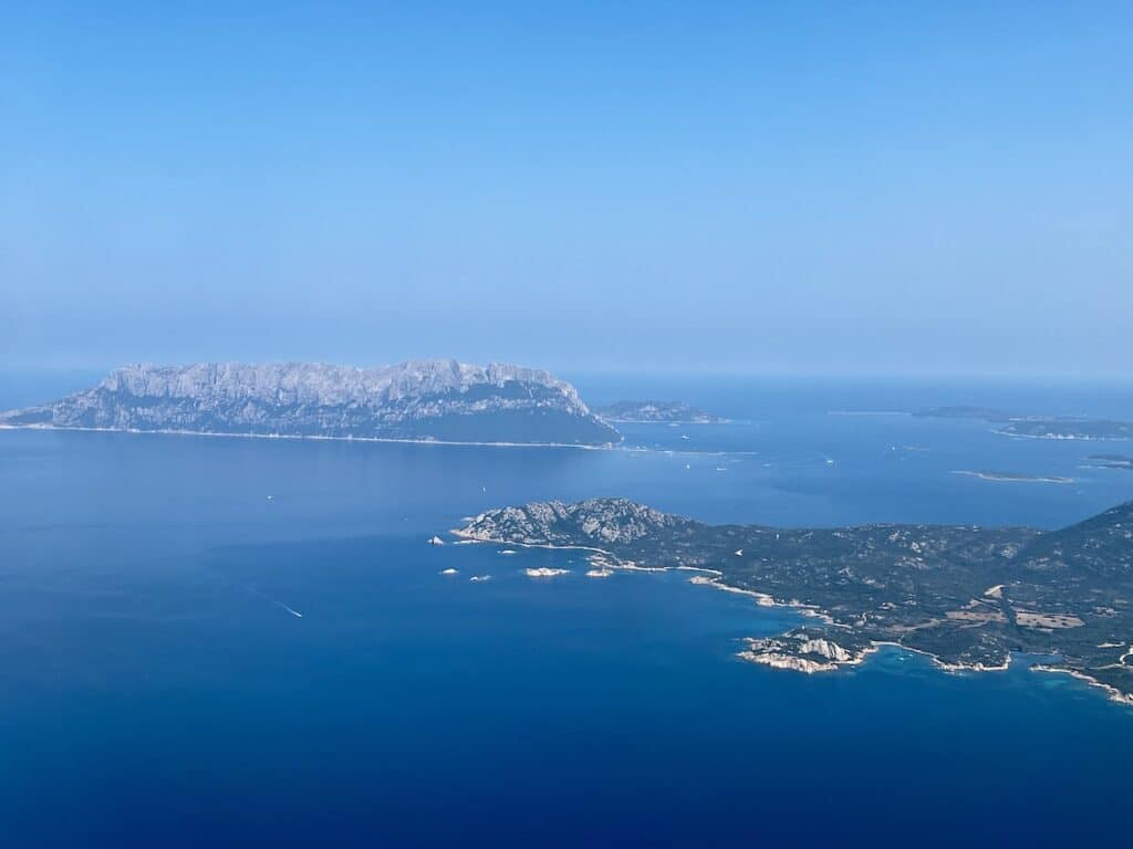 Hvor bør man bo på Sardinia? De 8 beste områdene og gode hoteller 65 Tavolara sardinia