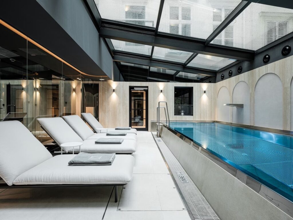 The Amauris Vienna basseng