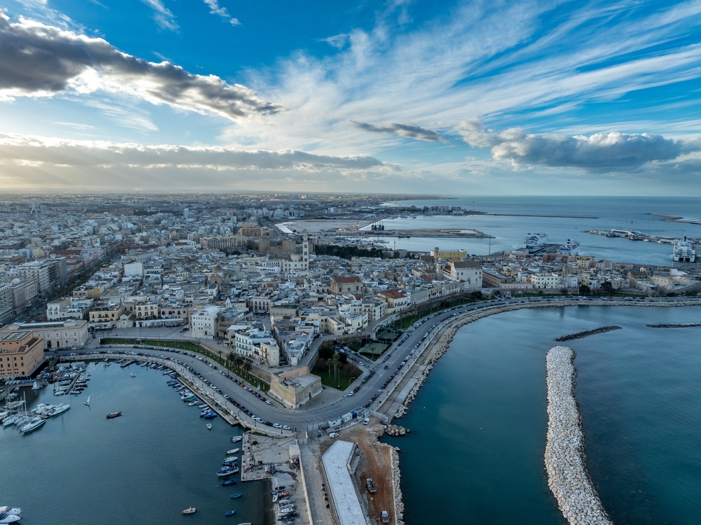 Bari Vecchia med Basilica di San Nicola i Puglia