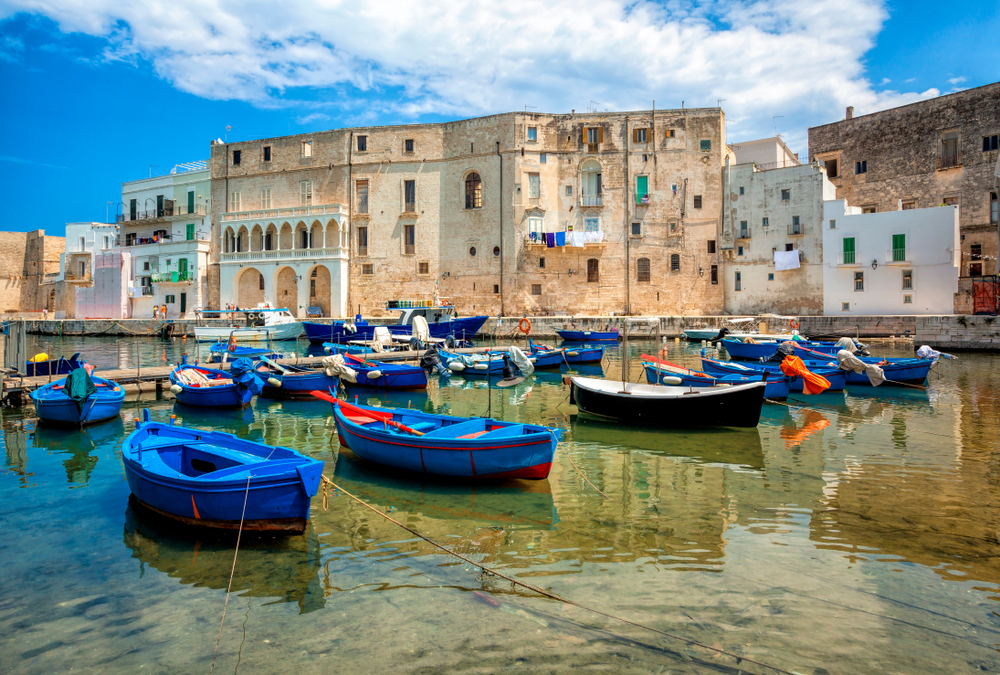 Den gamle havnen i Monopoli i Puglia