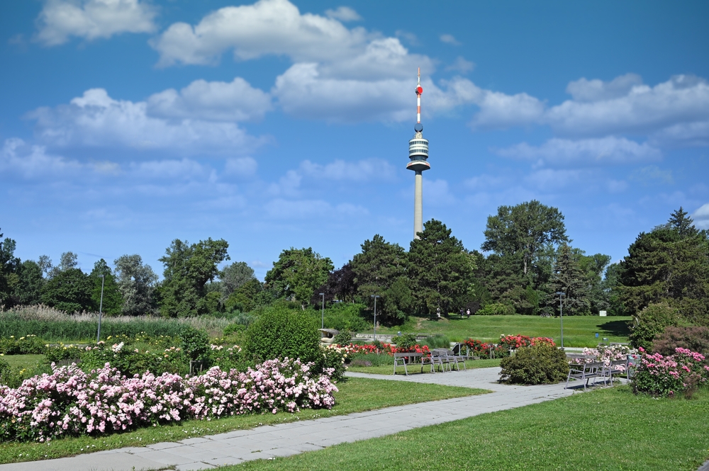 Severdigheter i Wien: 20 ting å se og gjøre 20 Donauturm i Donaupark i Wien