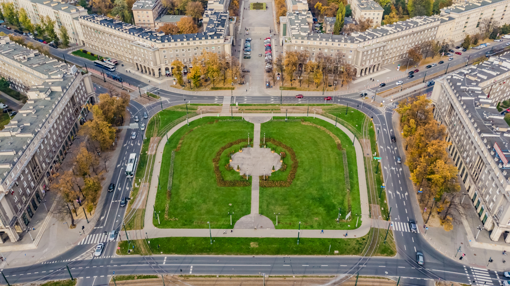 Severdigheter i Krakow: 18 ting å se og gjøre 15 Flyfoto av Plac Centralny i Nowa Huta i Krakow