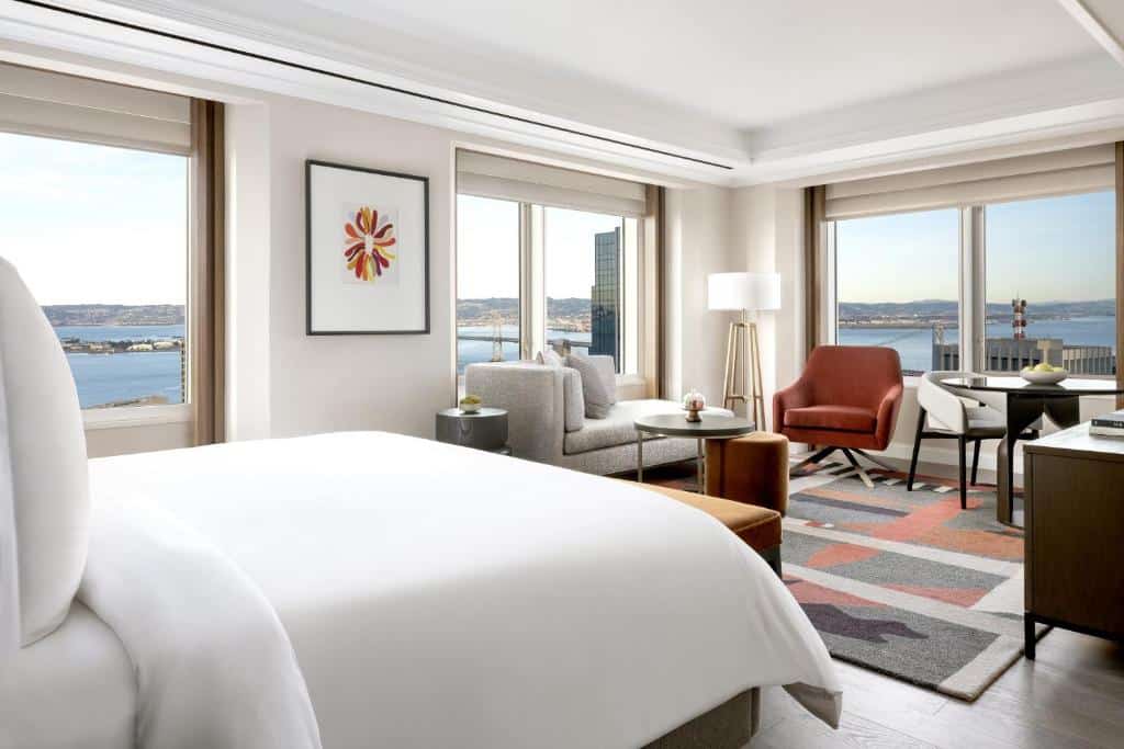 Hvor bør man bo i San Francisco? De 5 beste områdene & gode hoteller 11 Four Seasons Hotel San Francisco at Embarcadero