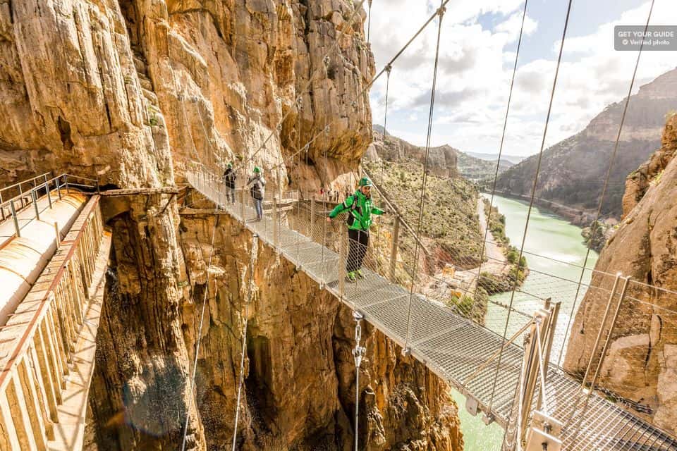 Severdigheter i Malaga og Costa del Sol: de 18 beste tingene å se og gjøre 13 Gangbroene på Caminito del Rey i kløften Desfiladero de los Gaitanes