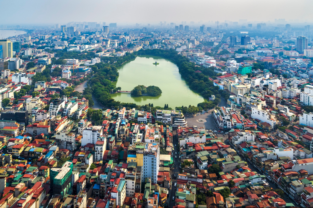 Flyfoto av Hoan Kiem-sjøen og Hanoi sentrum