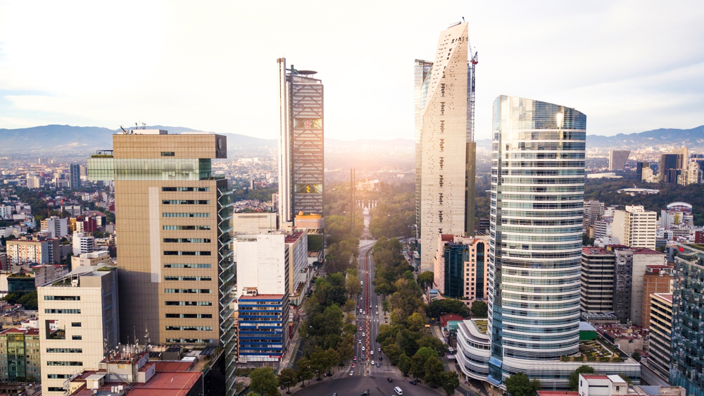 Flyfoto av Paseo de la Reforma i Mexico City