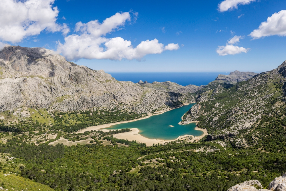 Severdigheter på Mallorca: de 17 beste tingene å se og gjøre 3 Innsjøen Gorg Blau og Puig Major i Serra de Tramuntana på Mallorca
