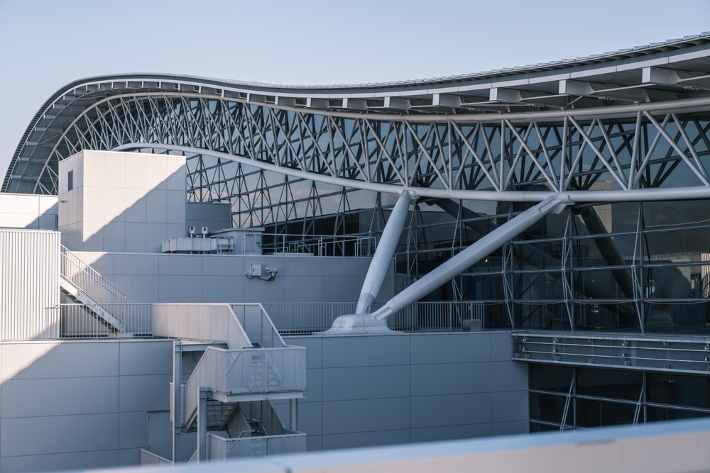 Terminalbygningen på Kansai International Airport sett utenfra