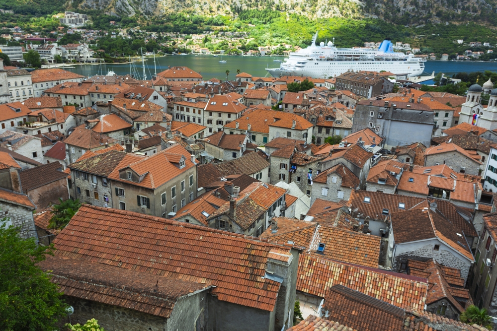 Utsikt over Kotors Old Town og Kotorbukten