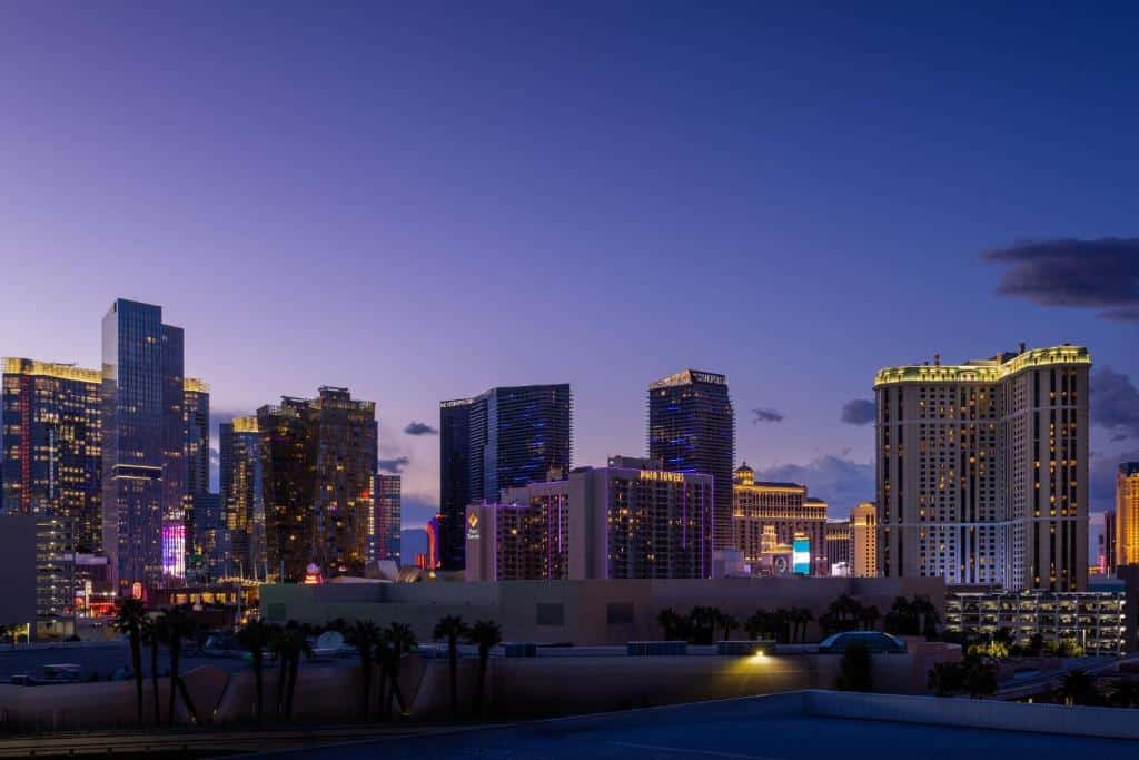 Hvor bør man bo i Las Vegas? De 5 beste områdene & gode hoteller 10 Området øst for The Strip i Las Vegas