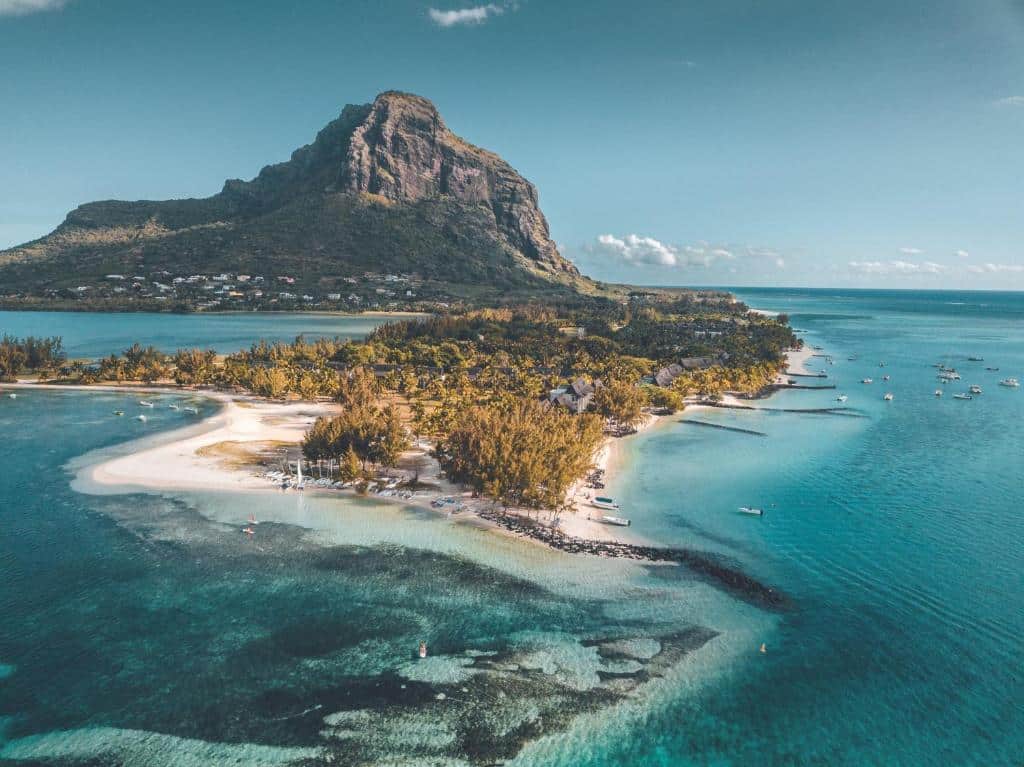 Hvor bør man bo på Mauritius? De 5 beste områdene & gode hoteller 8 Paradis Beachcomber Golf Resort & Spa, luksushotell på Mauritius