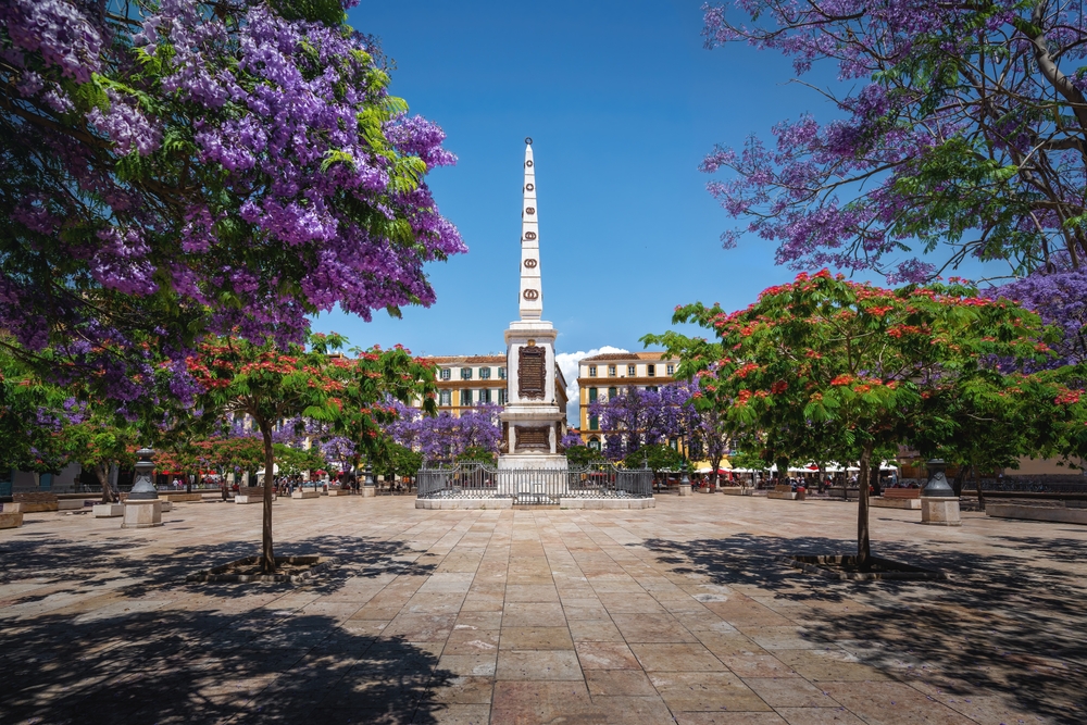 Severdigheter i Malaga og Costa del Sol: de 18 beste tingene å se og gjøre 7 Plaza de la Merced med Torrijos-obelisken i Malaga