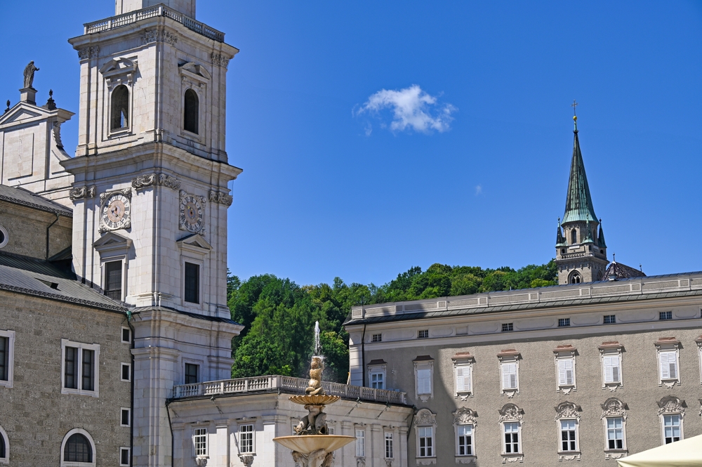 Hvor bør man bo i Salzburg? De 5 beste områdene & gode hoteller 2 Residenzplatz i Gamlebyen i Salzburg