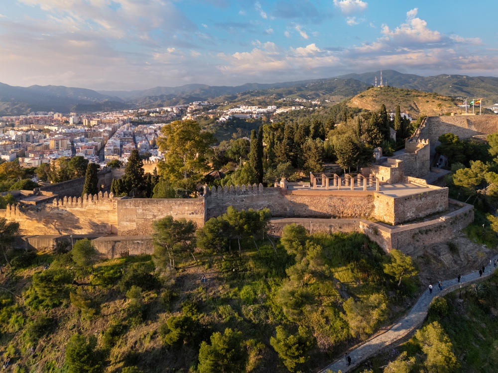 Severdigheter i Malaga og Costa del Sol: de 18 beste tingene å se og gjøre 3 Ringmuren på Castillo de Gibralfaro over Malaga