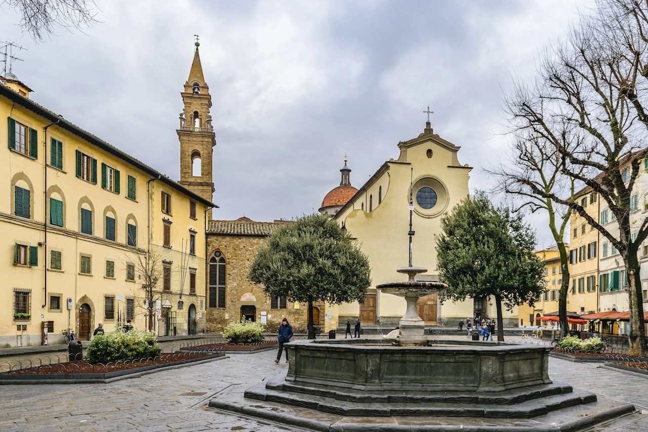 Severdigheter i Firenze: 20 ting å se og gjøre 17 Santo Spirito i strøket Oltrarno i Firenze