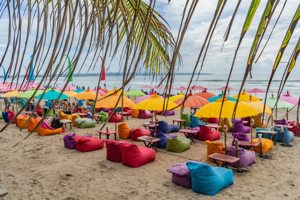 Severdigheter på Bali: De 17 beste tingene å se og gjøre 11 Solnedgang på stranden i Seminyak på Bali