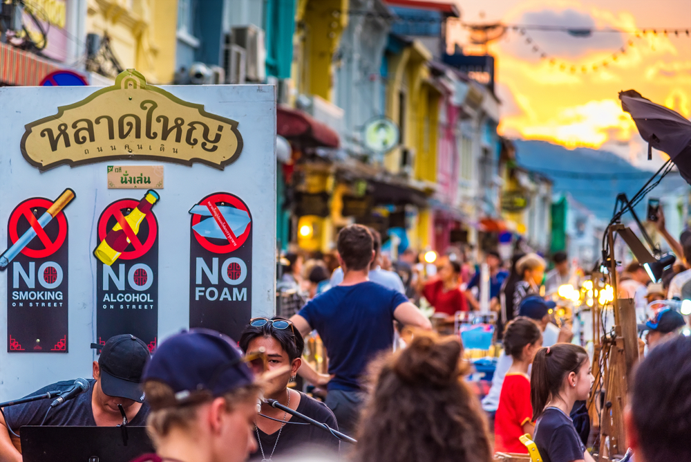 Søndagsmarkedet Lard Yai i Thalang Road i Phuket Old Town